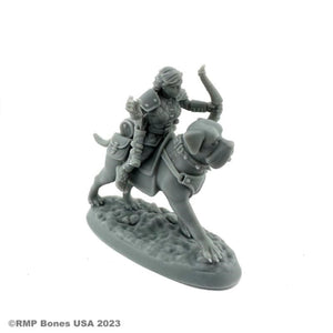 Reaper Miniatures Miniatures Reaper - Female Halfling Dog Rider