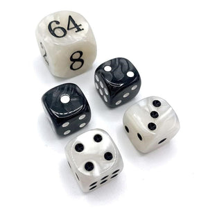 UNK Classic Games Dice ? Backgammon ? Set of Five