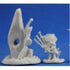 Reaper Miniatures Miniatures Highlands Familiar and Menhir (Dark Heaven Bones Blister)